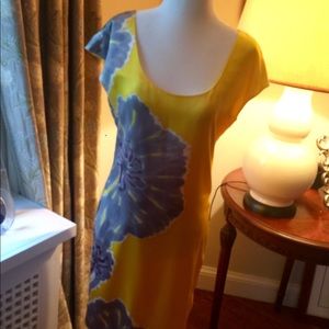 Beautiful water color yellow dress.